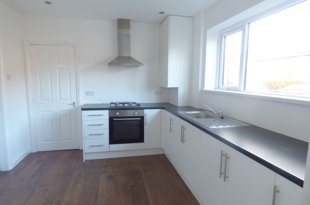 Property image 2 of 13