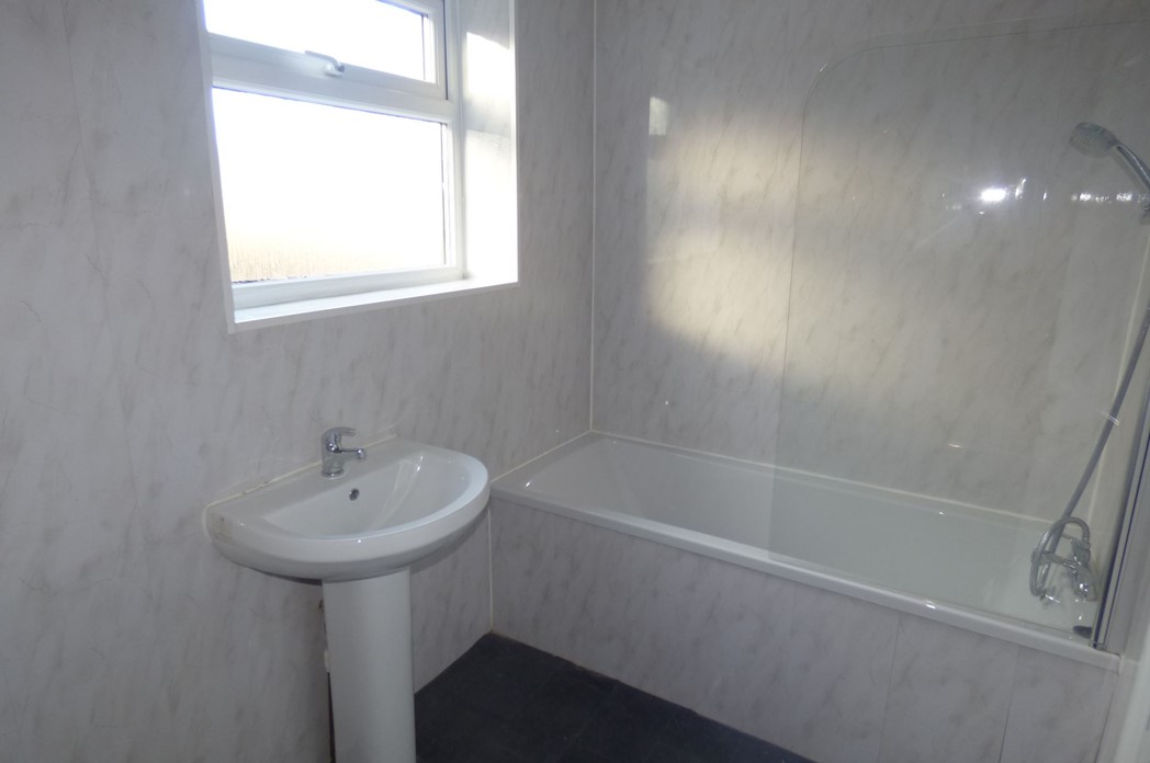 Property image 10 of 13