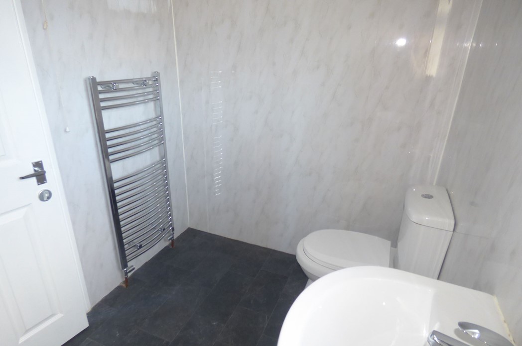 Property image 11 of 13