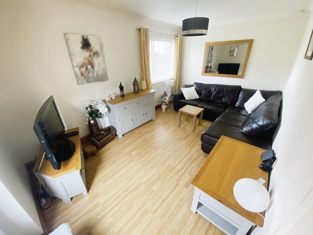 Property image 4 of 18