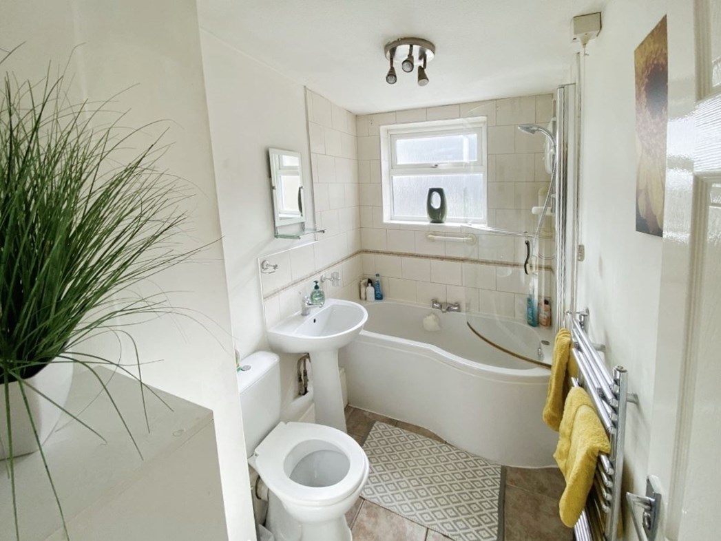 Property image 12 of 18