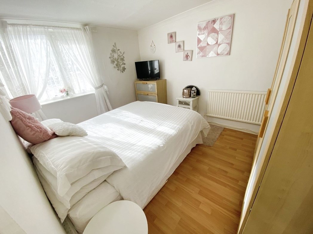 Property image 10 of 18