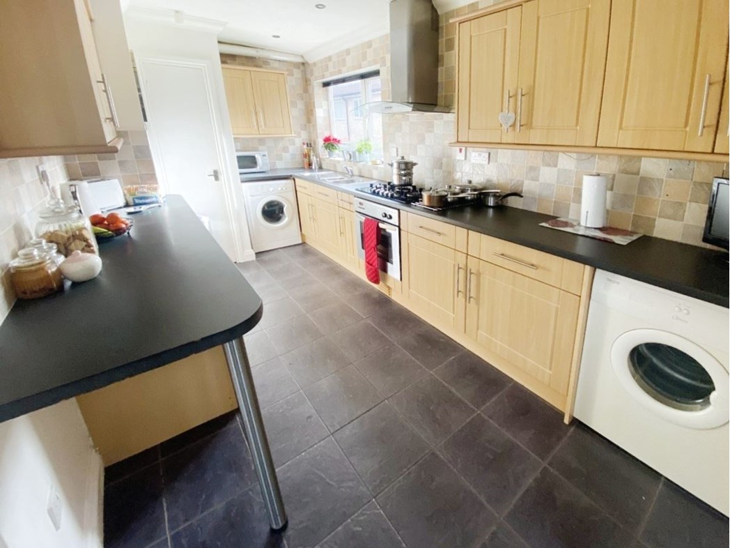 Property image 16 of 18