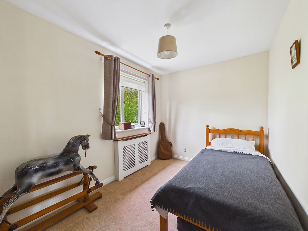 Property image 8 of 11