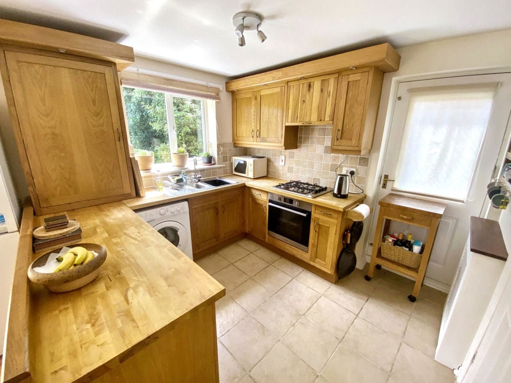 Property image 4 of 11