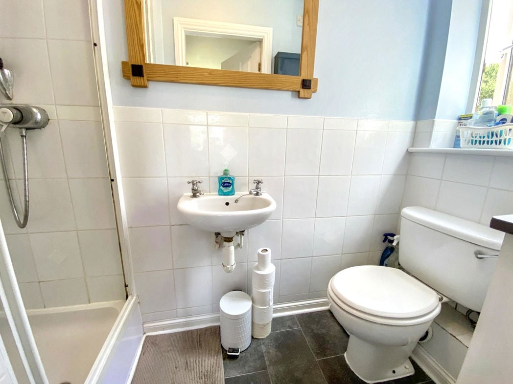 Property image 7 of 11