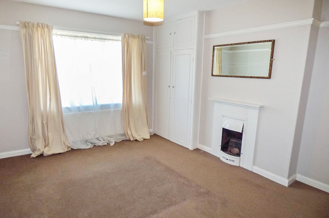 Property image 4 of 11