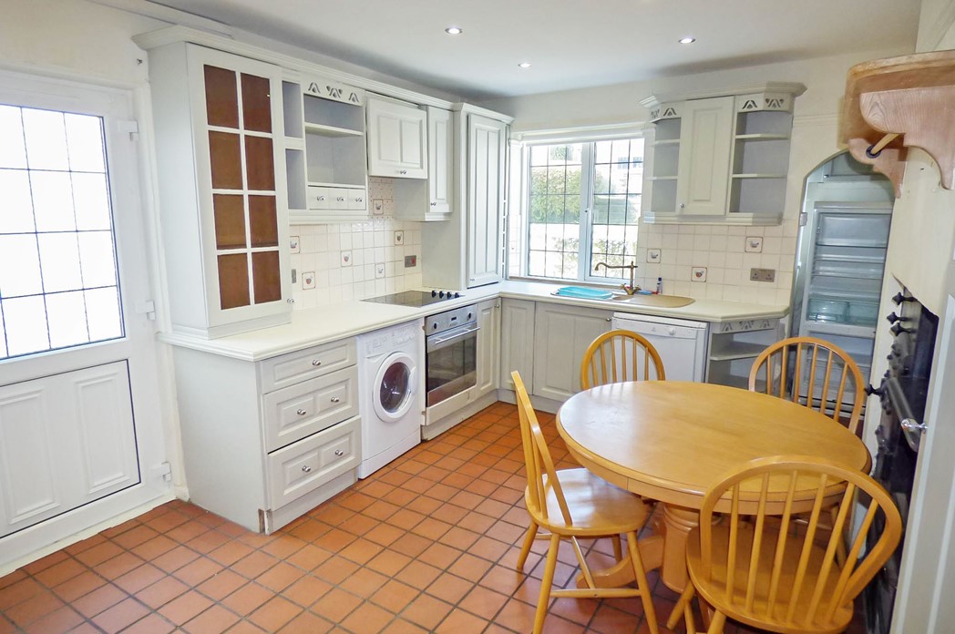 Property image 3 of 11