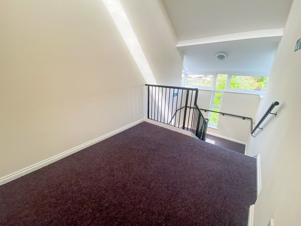Property image 6 of 12