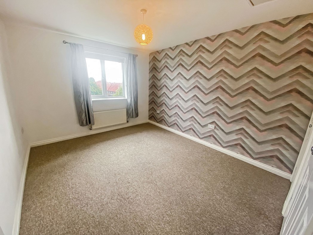 Property image 10 of 12