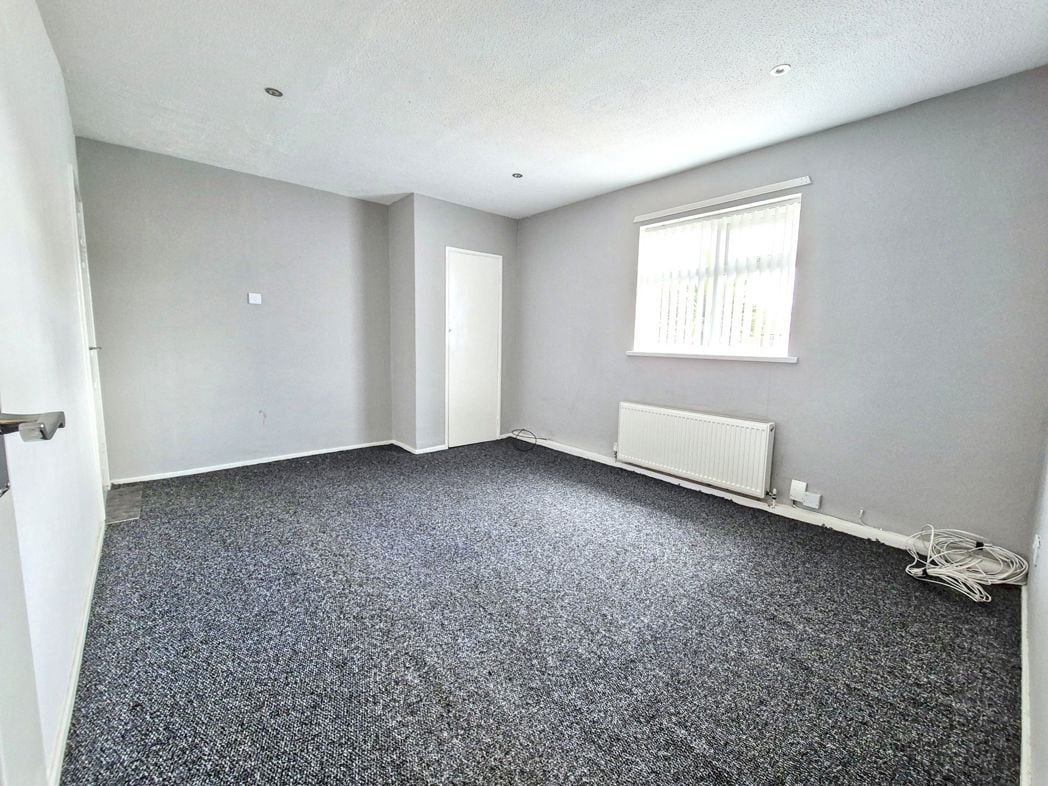 Property image 2 of 14