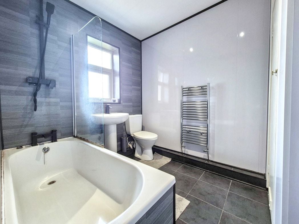 Property image 12 of 14