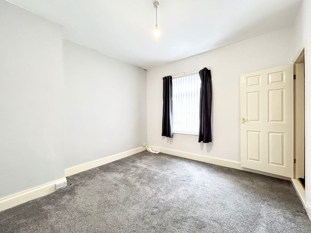 Property image 8 of 14