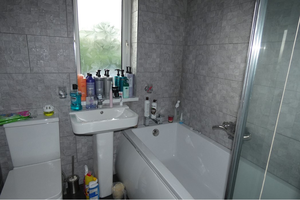 Property image 12 of 15