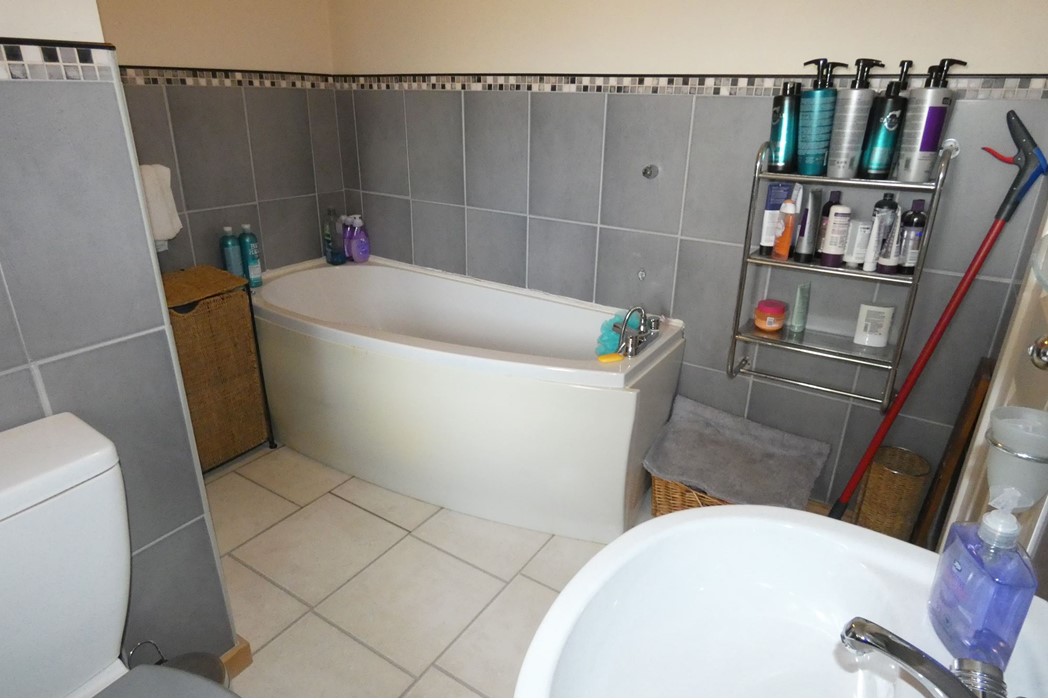 Property image 8 of 15