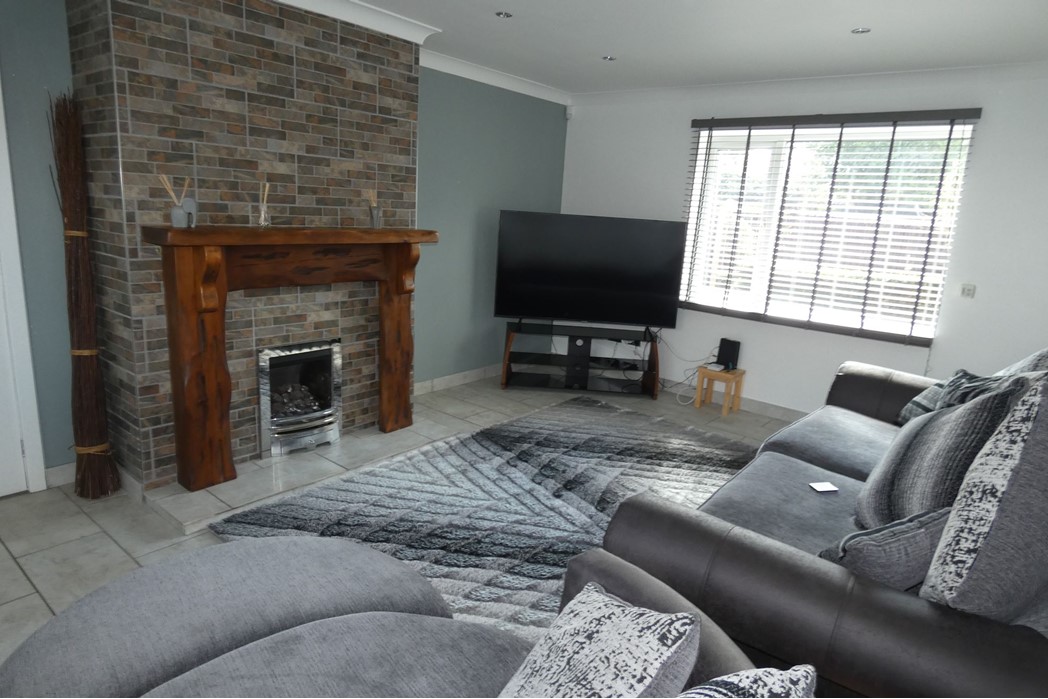 Property image 3 of 15