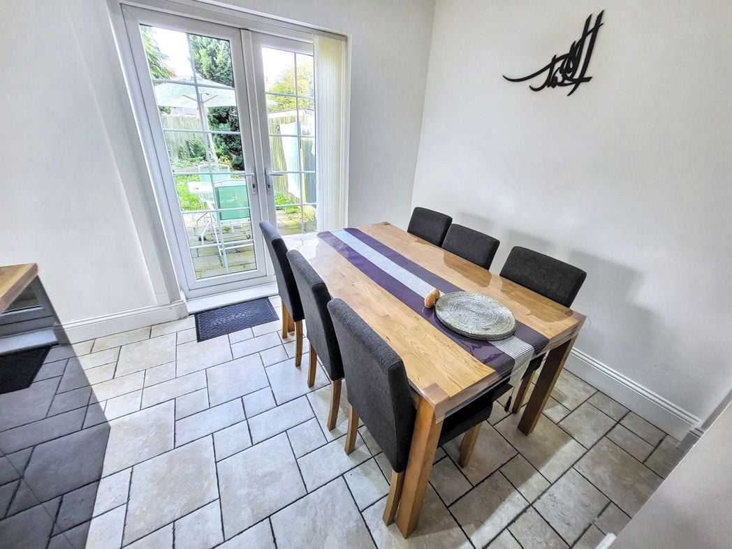 Property image 9 of 21