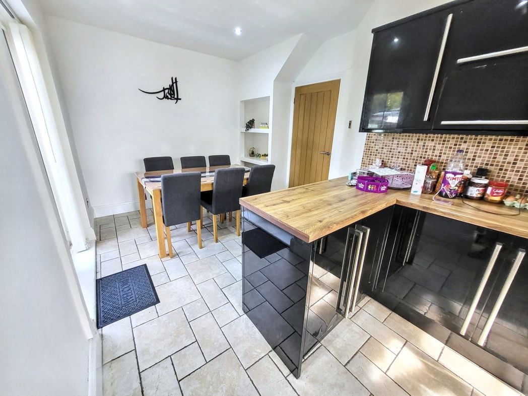 Property image 8 of 21