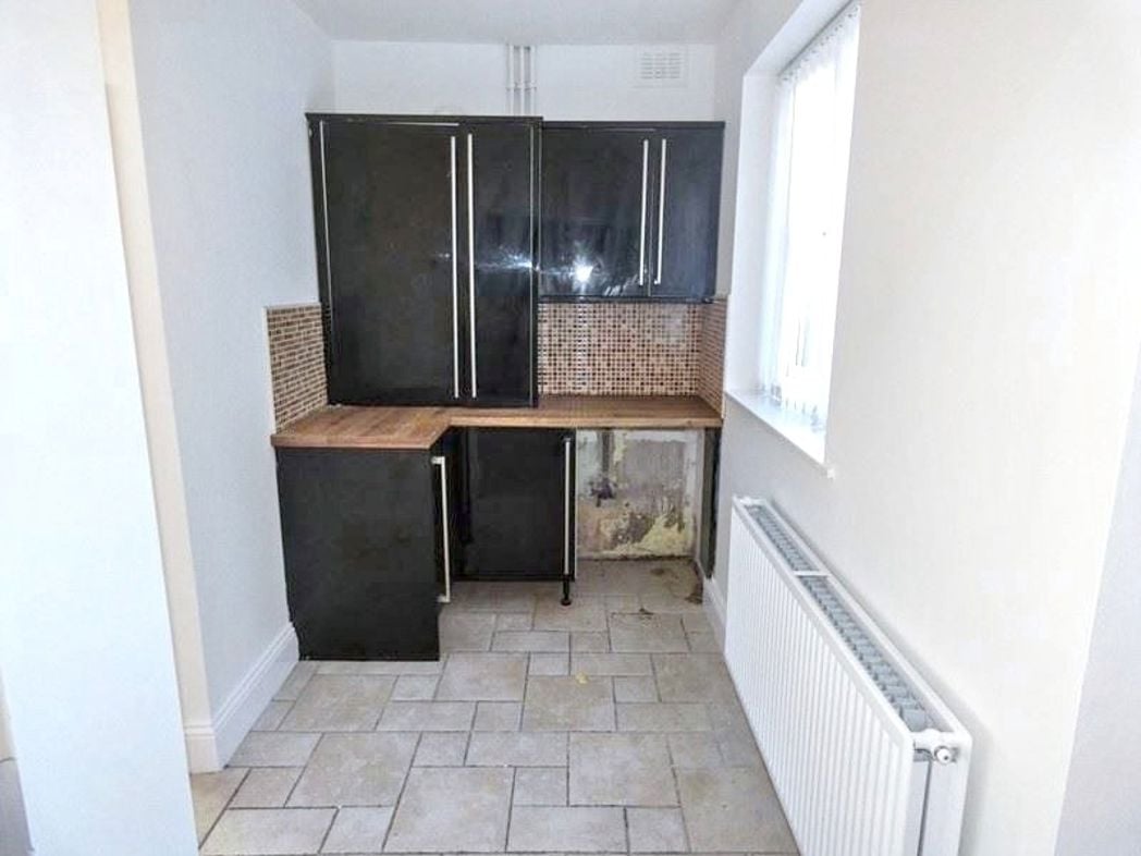Property image 10 of 21