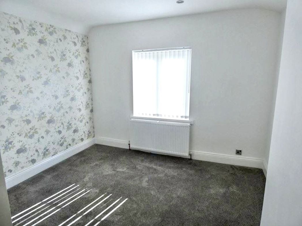 Property image 13 of 21