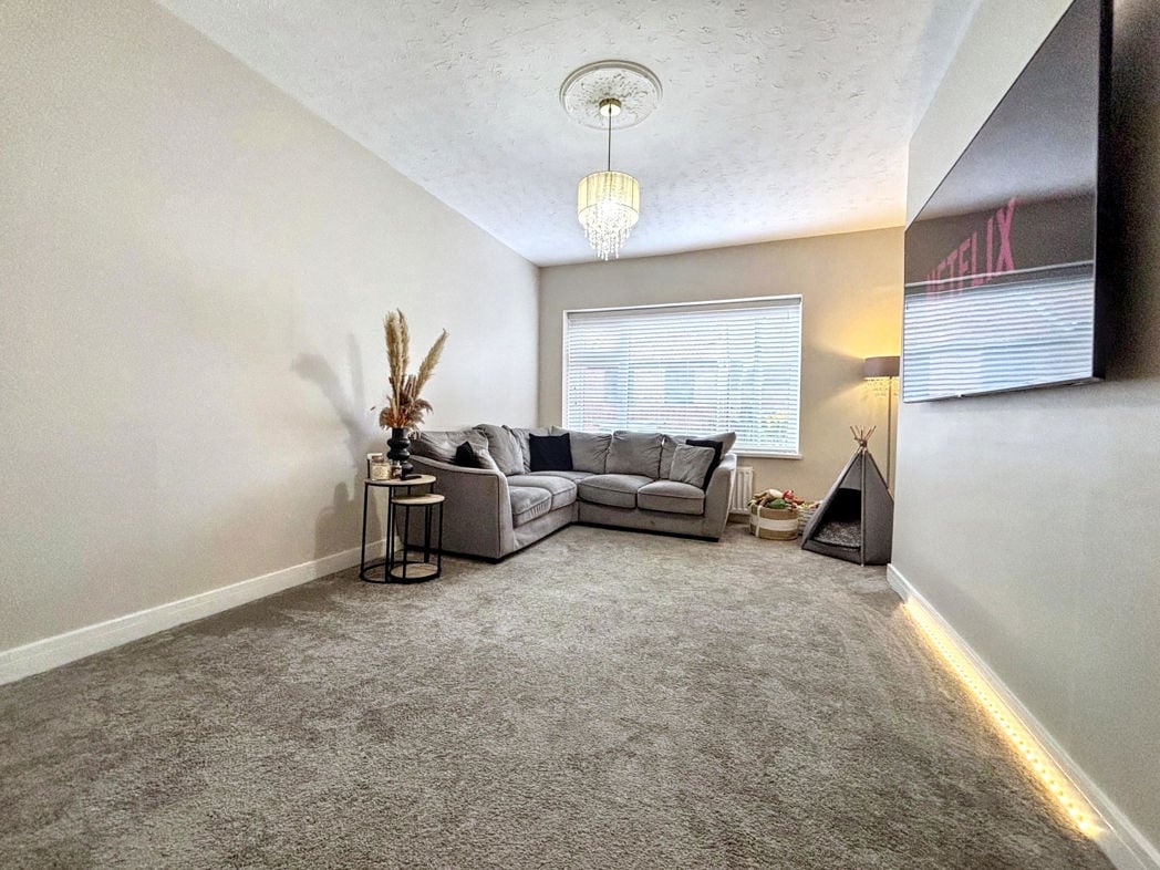 Property image 1 of 11