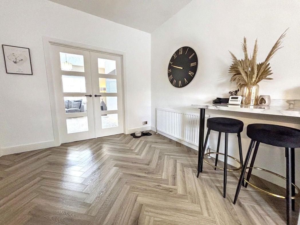Property image 3 of 11
