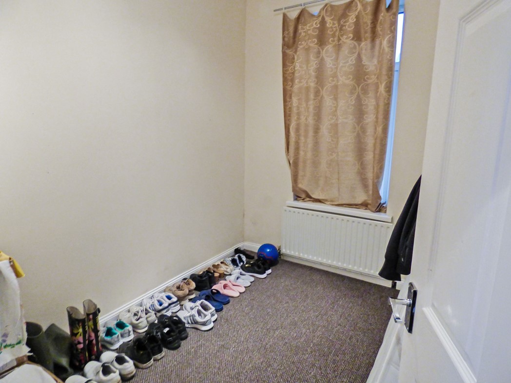 Property image 5 of 11