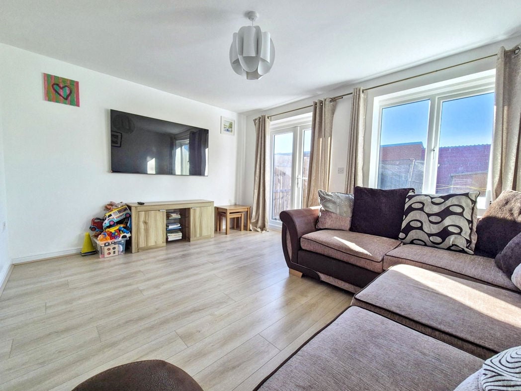 Property image 6 of 23