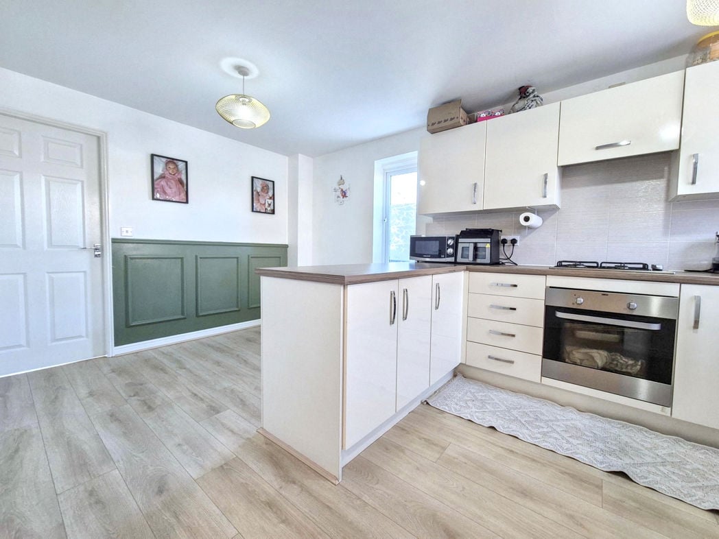 Property image 7 of 23