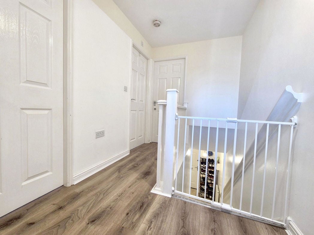 Property image 10 of 23