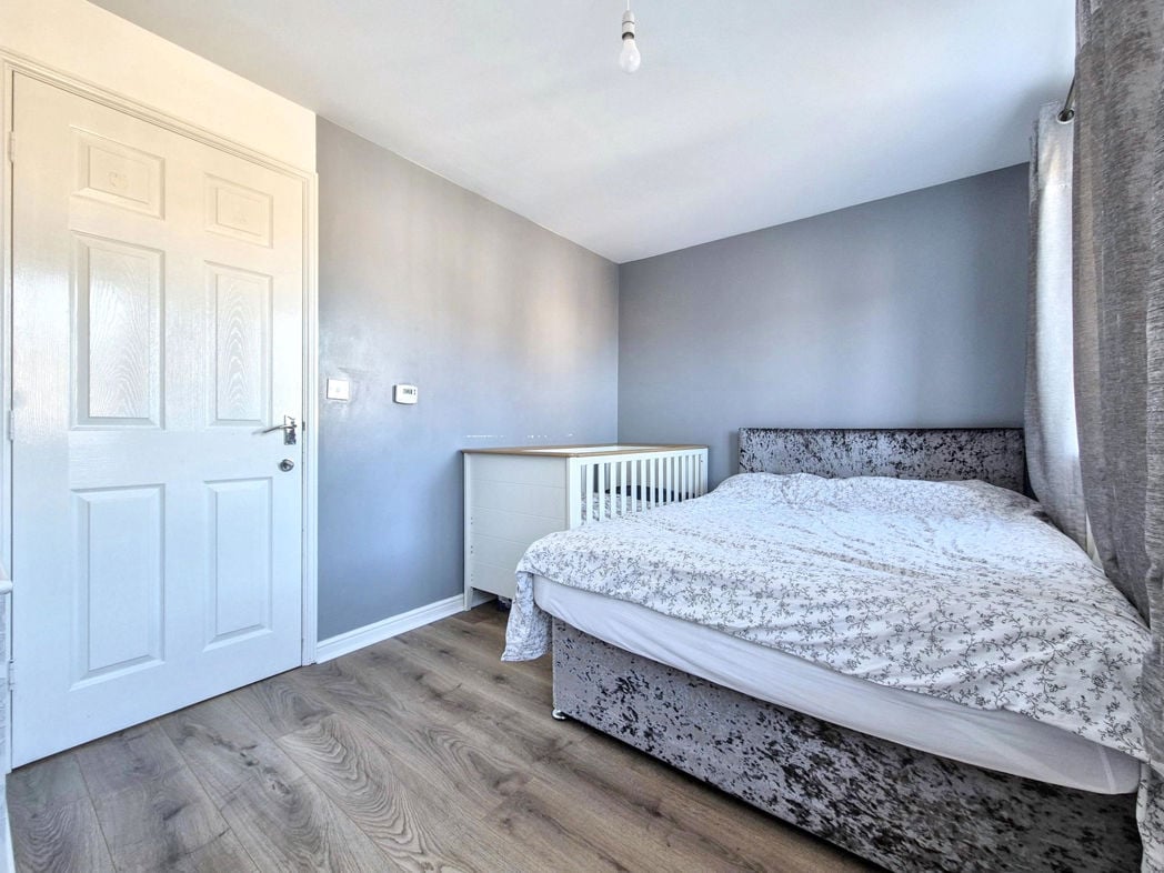 Property image 12 of 23