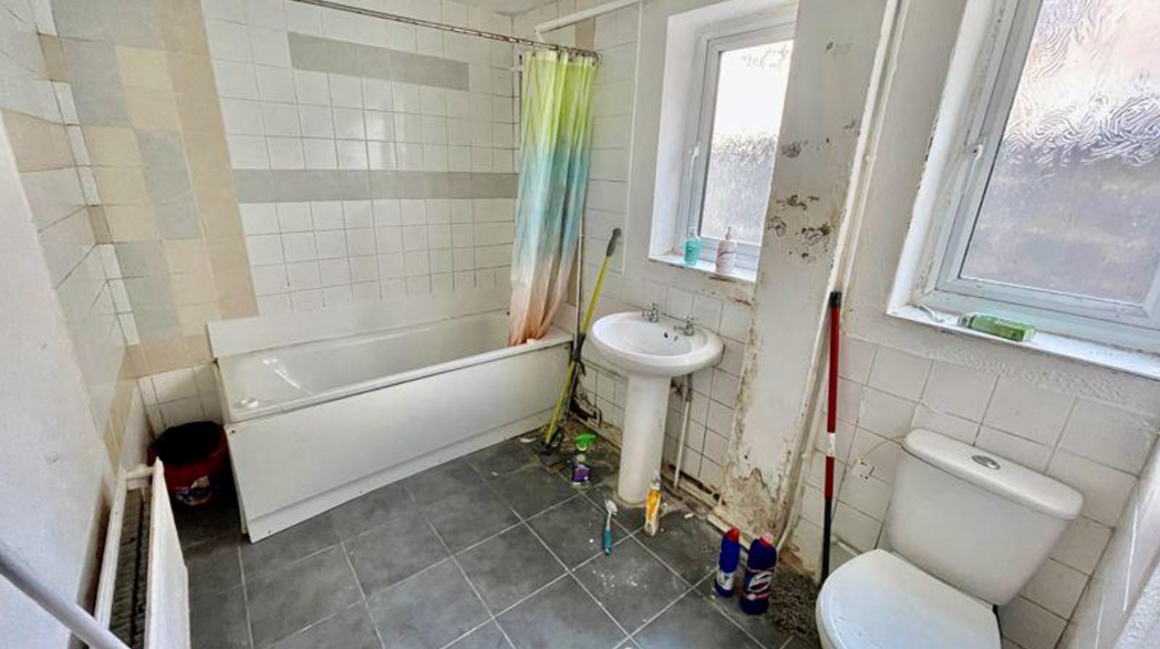 Property image 5 of 11