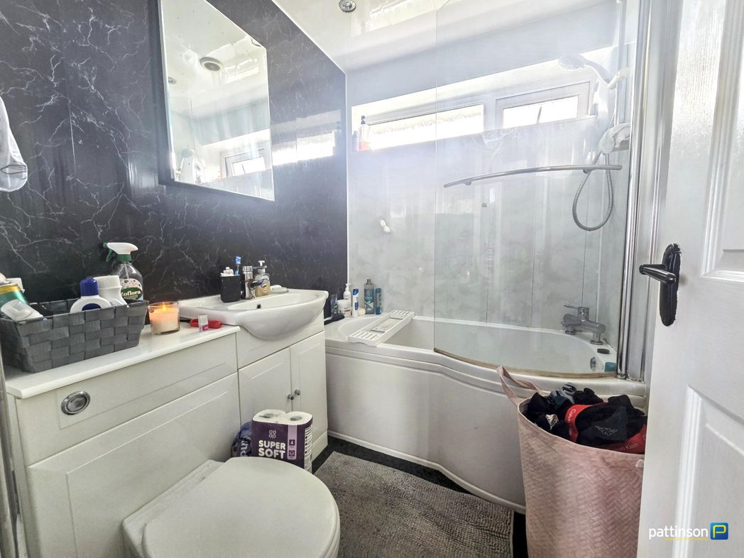 Property image 7 of 11
