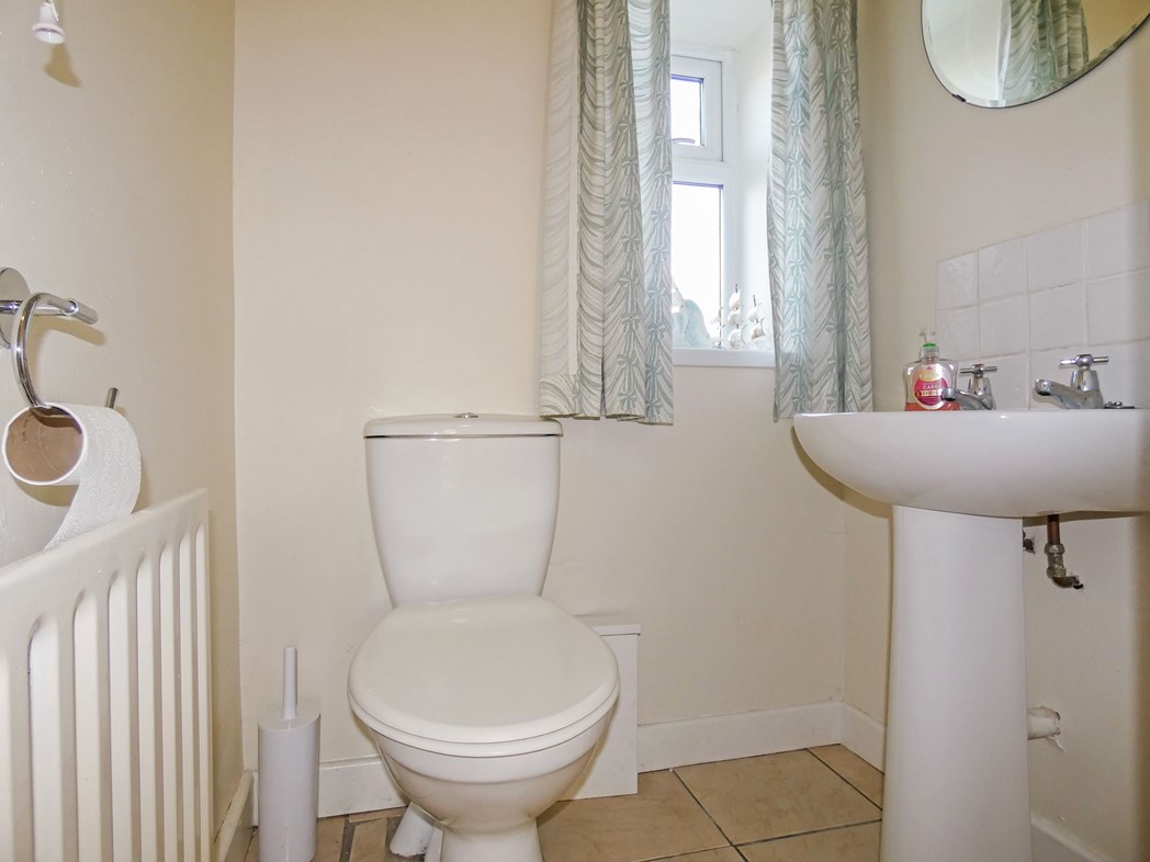 Property image 11 of 38