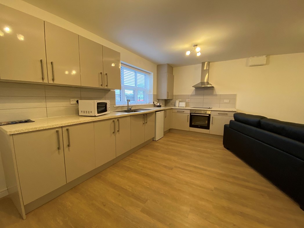 Property image 2 of 8