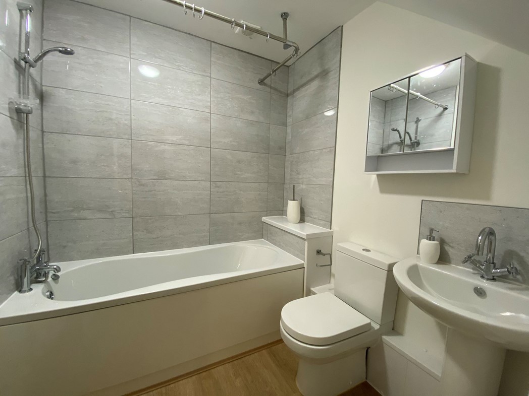 Property image 6 of 8