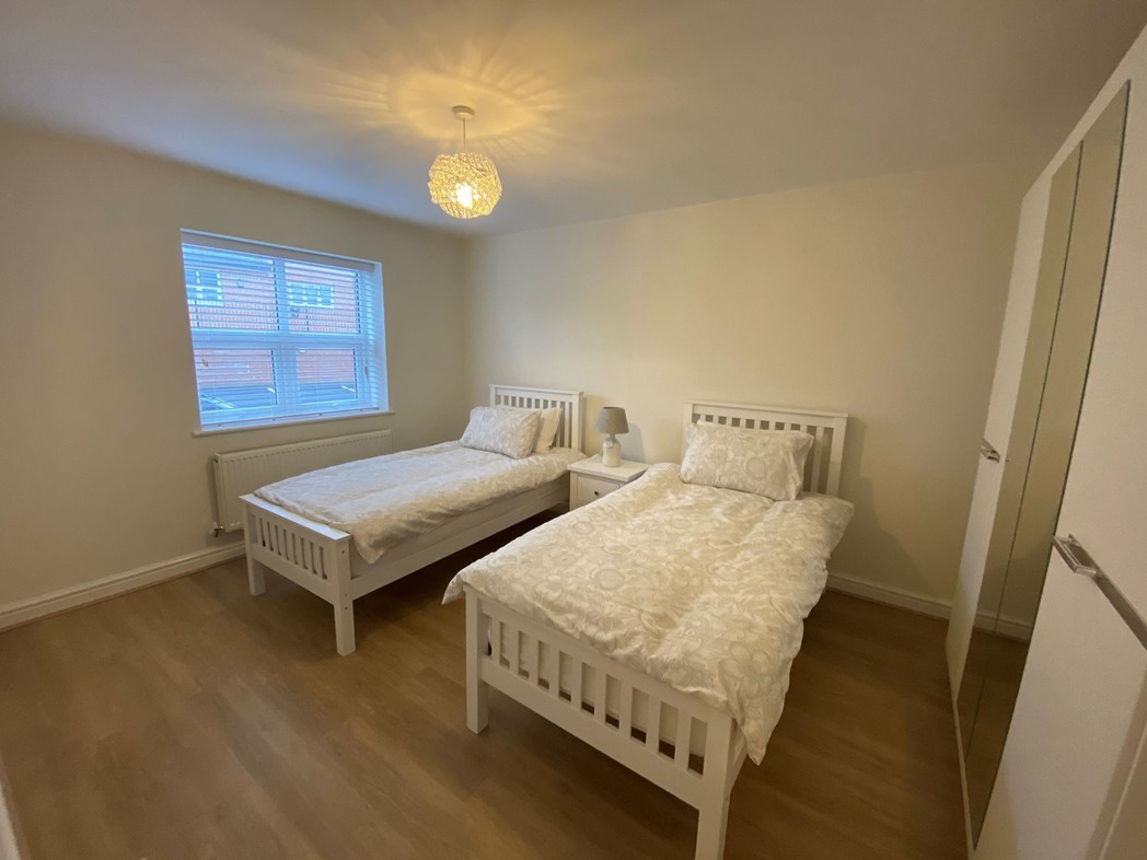 Property image 5 of 8