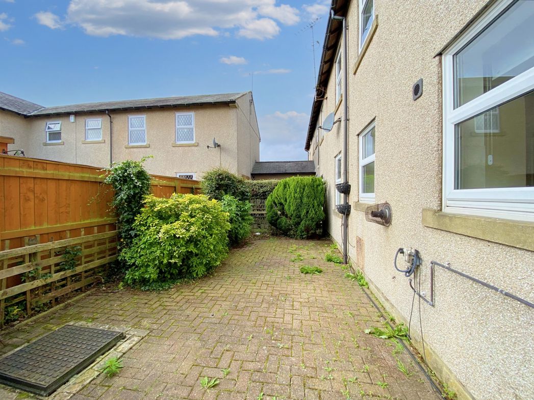 Property image 10 of 10