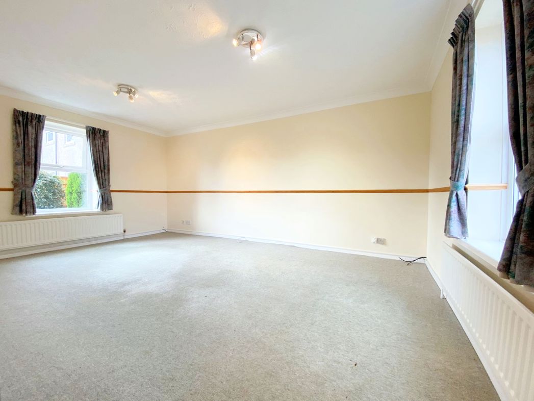 Property image 2 of 10