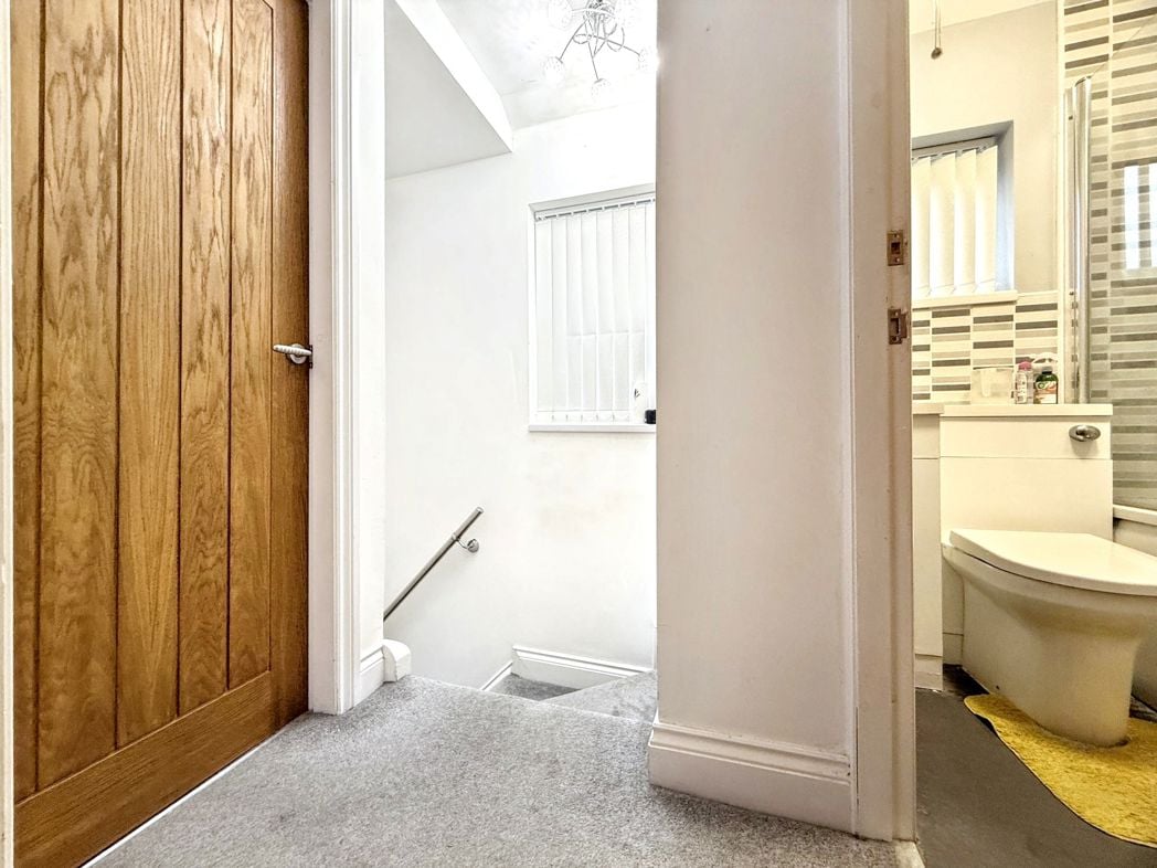 Property image 11 of 21