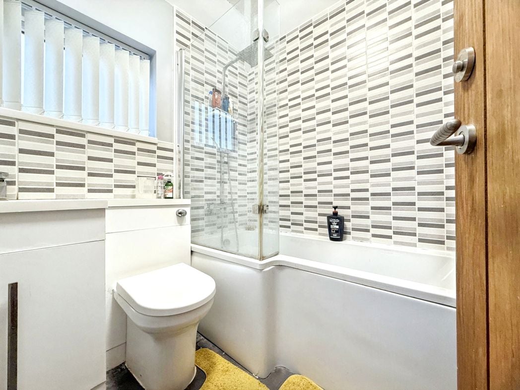 Property image 16 of 21