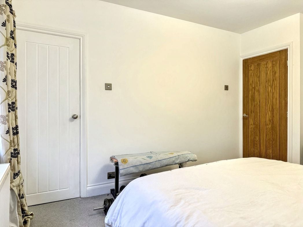 Property image 13 of 21