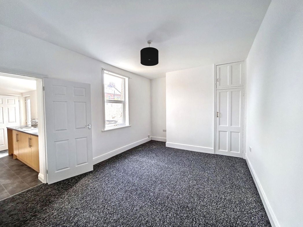 Property image 4 of 14