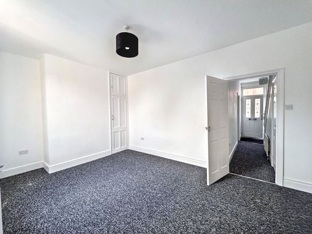 Property image 5 of 14