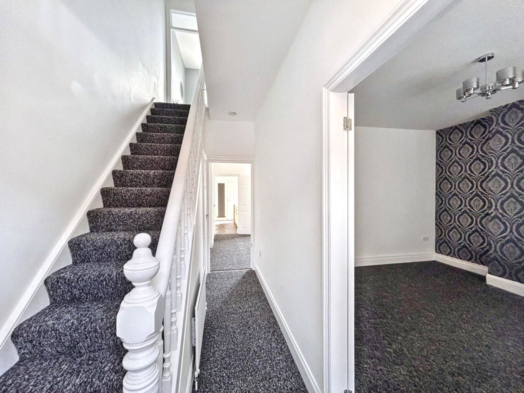 Property image 8 of 14