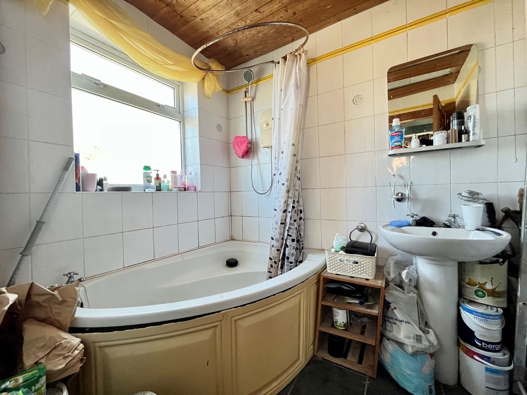 Property image 8 of 15