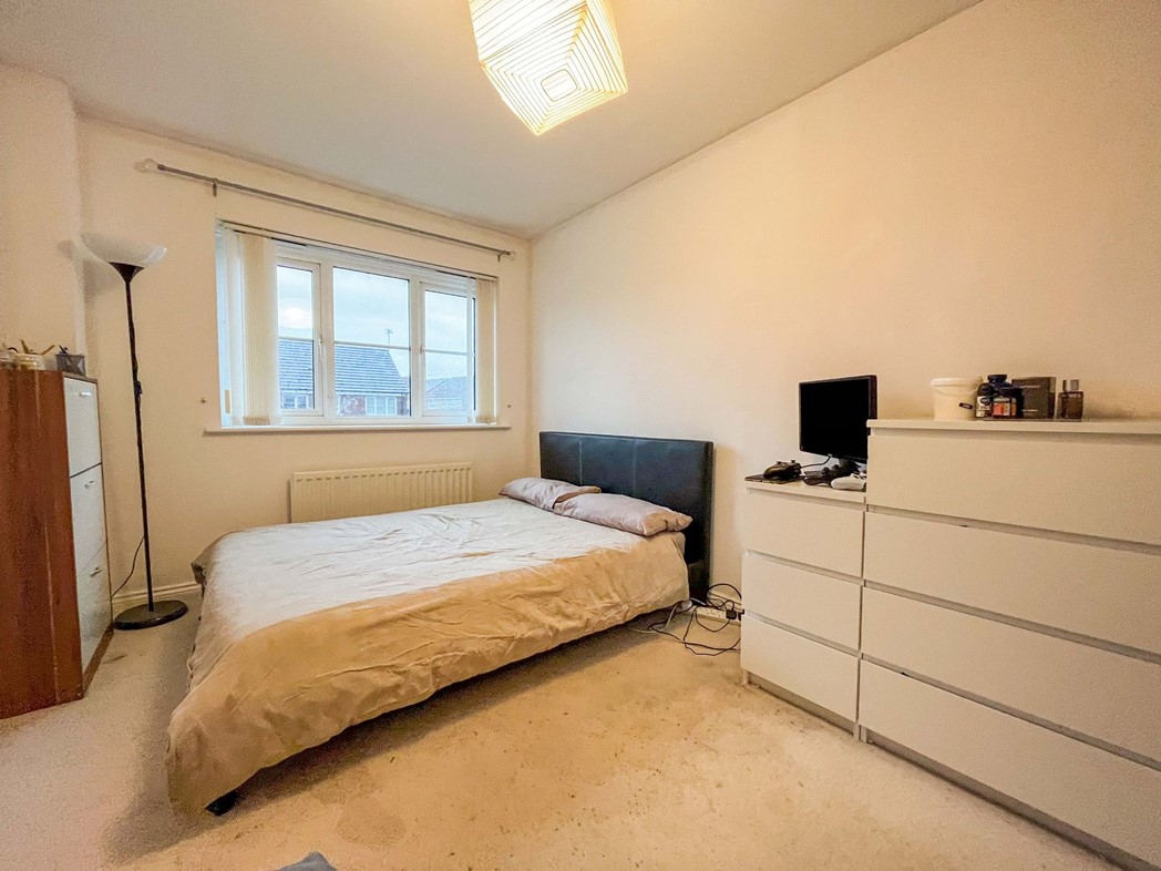 Property image 11 of 15