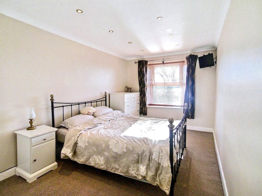 Property image 5 of 7