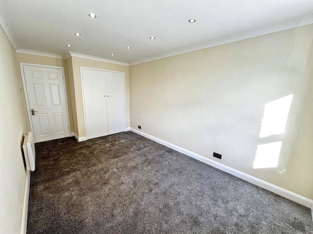 Property image 7 of 9