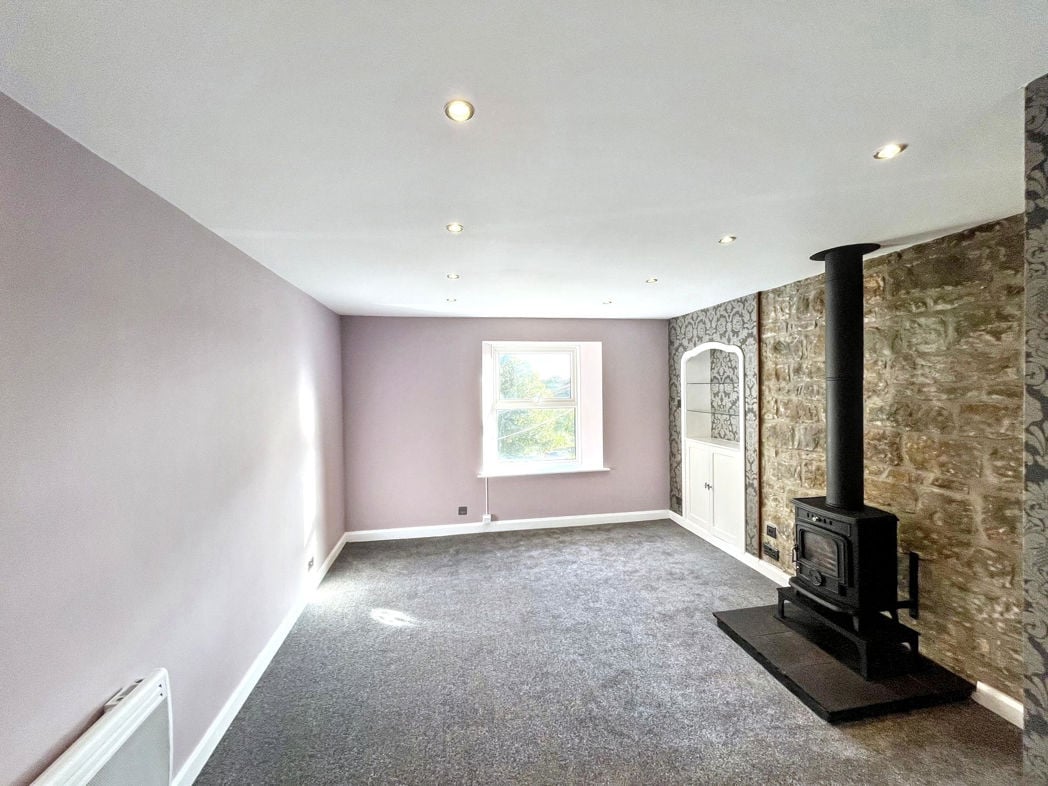Property image 2 of 9